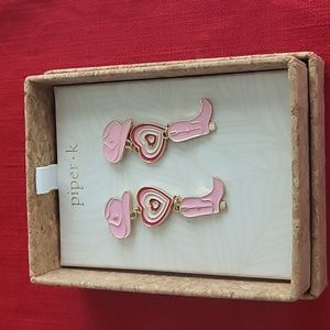 NWOT Piper k cowgirl heart earrings
